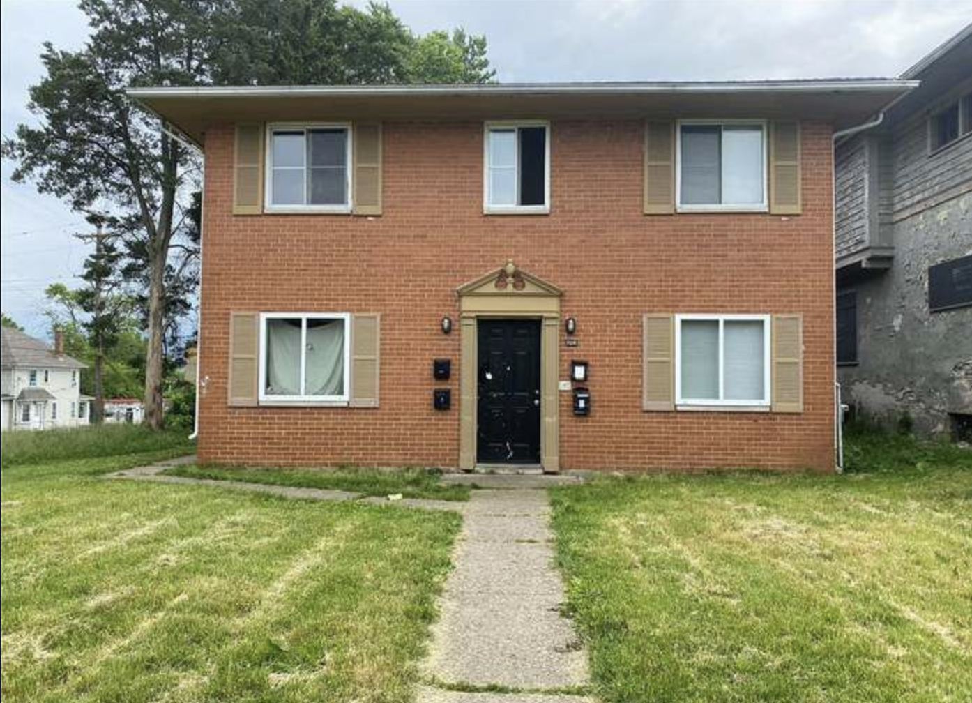 708 Oxford Avenue - B