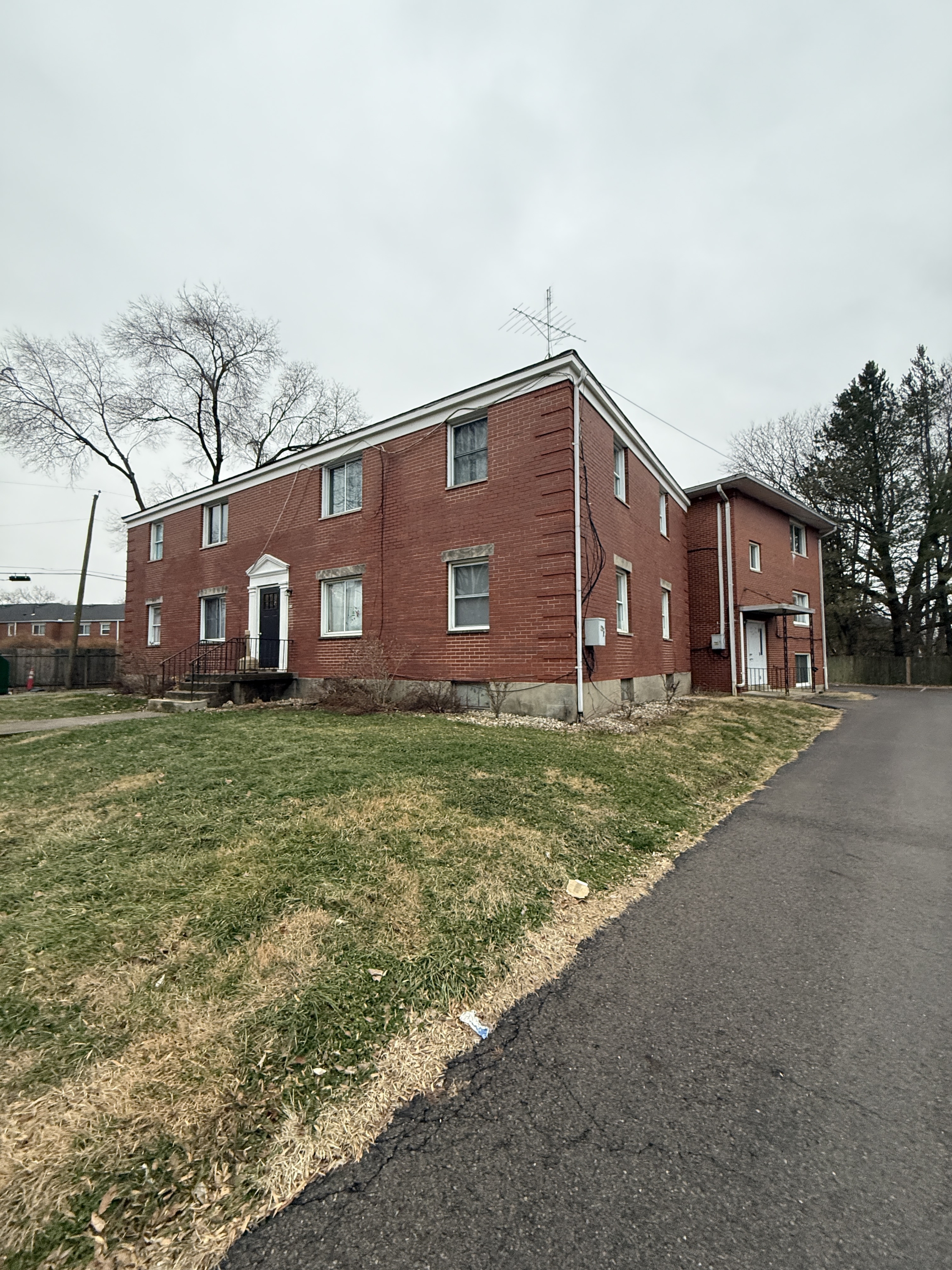 614-616 Roy Avenue - 616-2